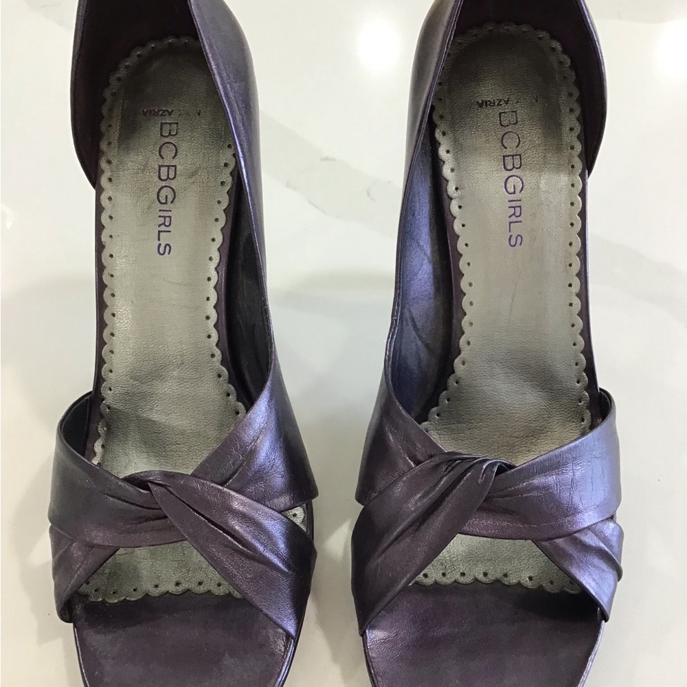 BCBG Metallic Purple D’Orsay Heels - Picture 4 of 6